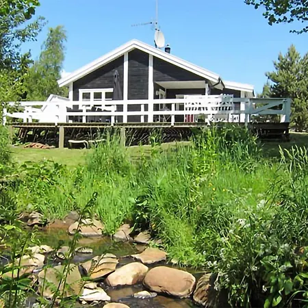 3 Bedroom In Aakirkeby