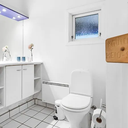 Casa de Férias 3 Bedroom In Aakirkeby *