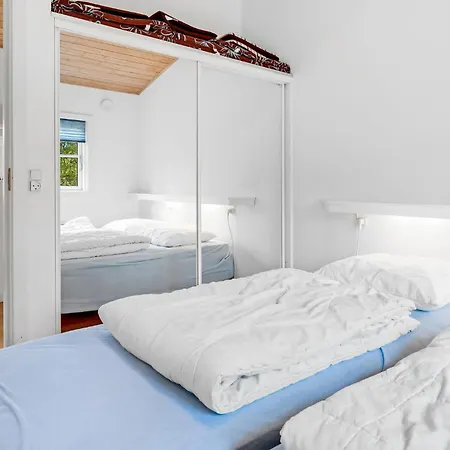 3 Bedroom In Aakirkeby Casa de Férias